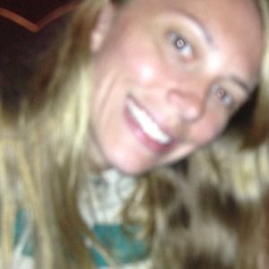 Meet your Posher, Natalie e.